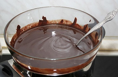 Профессиональный шоколадный фонтан – оригинальная идея для сладкого стола
